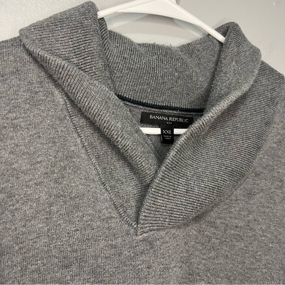 Banana Republic Mens Pullover Sweater - Picture 2 of 4